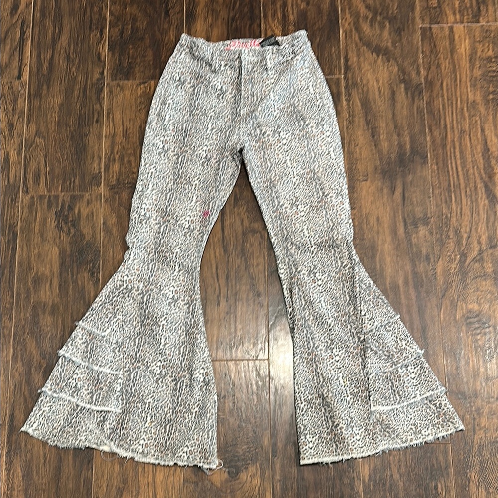Stylish Leopard Print Flare Jeans CowGirl Hardware